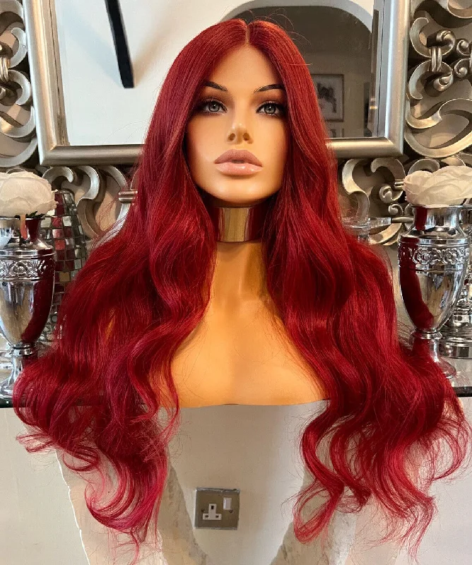 Synthetic colored wig with a heat - resistant formula for easy stylingChristina Red