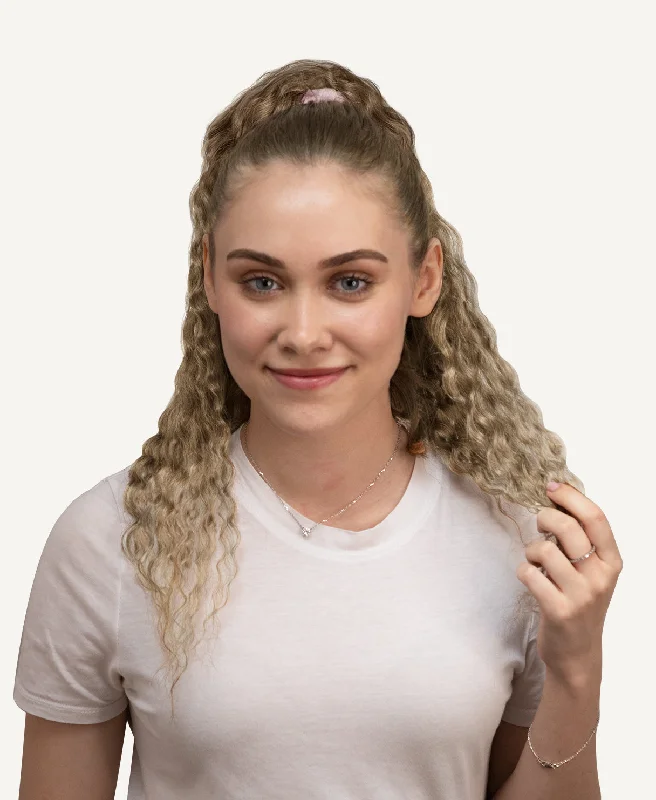 Synthetic ponytails with heat - resistant fibers for easy stylingcurly ponytail - #10 ash blonde.