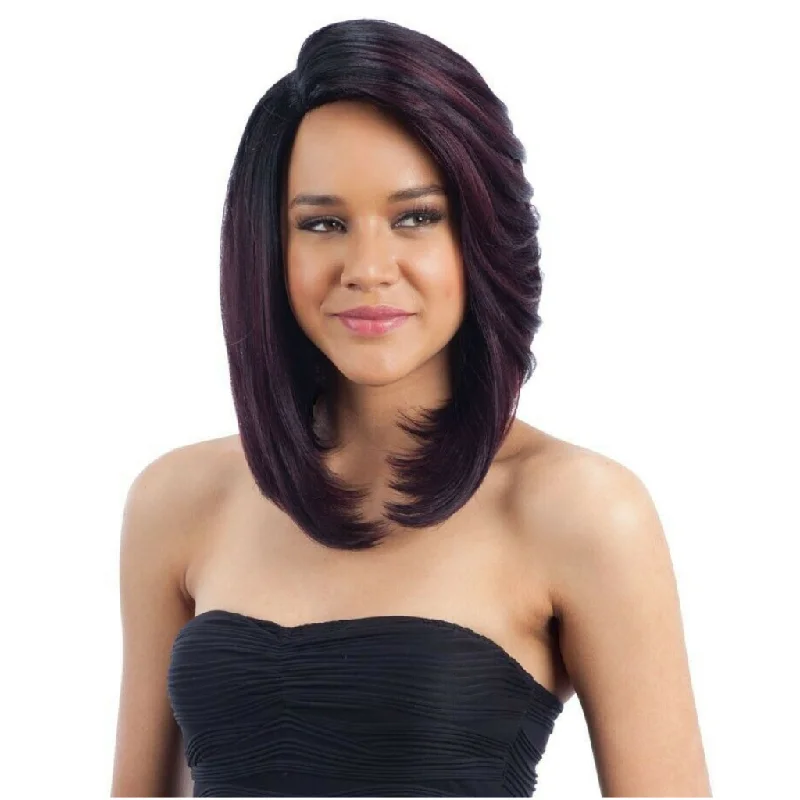 Short wig with a wavy texture for a beachy and relaxed lookFreeTress Equal Synthetic 6 Inch Lace Part Wig - Madani