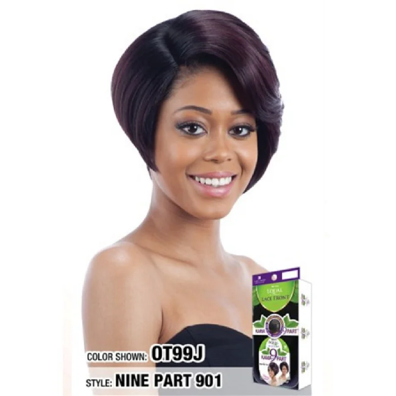 Short wig with a pre - plucked hairline for a more natural lookFreeTress Equal Synthetic 9 Lace Front Wig - Kama Nine Part 901