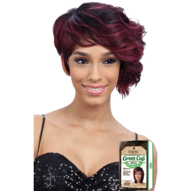 Short wig with a wavy texture for a beachy and relaxed lookFreeTress Equal Synthetic Hair Wig Green Cap Protective Style - 010