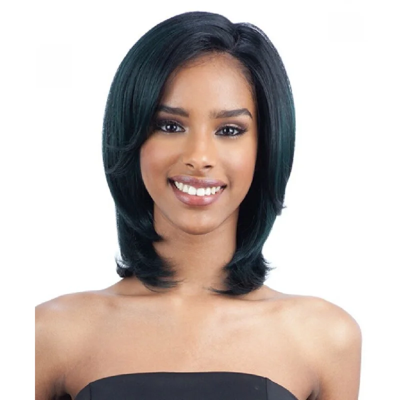 Layered short wig to add volume and dimensionFreeTress Equal Synthetic Premium Delux Lace Front Short Hair Wig – Samala