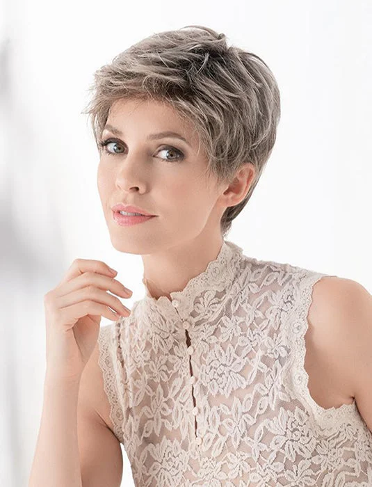 Petite short wig designed for a more delicate frameSpa (Clearance)