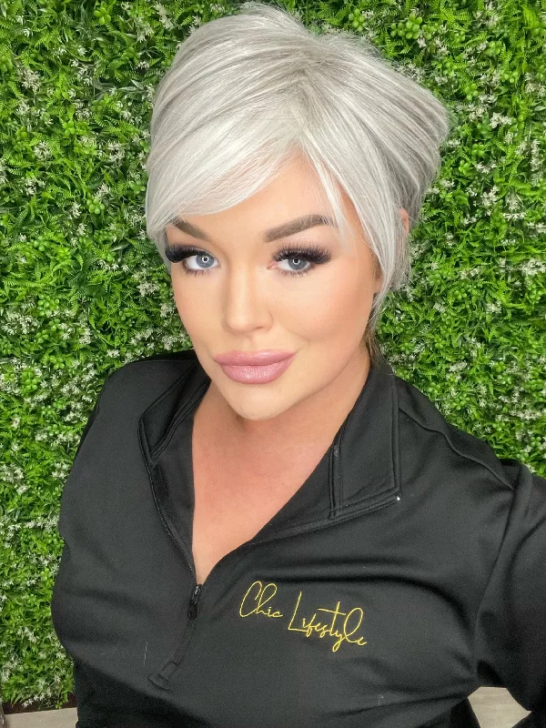 Platinum - blonde short wig for a trendy and eye - catching styleLena Gradient Grey HS Luxury Wig FL1 W4802