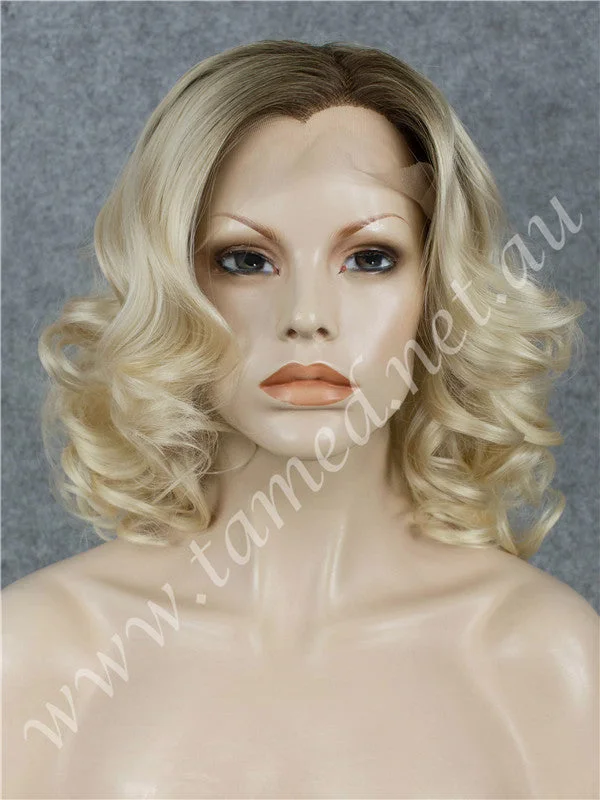 Medium - length wig with a 180 - density for a full and thick appearanceEMILY OMBRE PLATNIUM