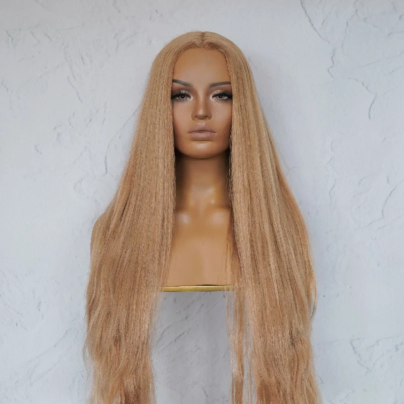 Long - length wig in a jet - black color for a classic appearanceHANNAH Caramel Lace Front Wig