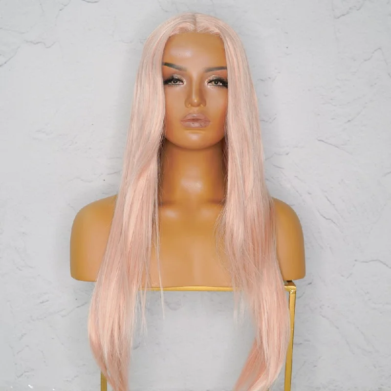 Adjustable - cap long - length wig for a comfortable fitJENNER Musk 24" Lace Front Wig