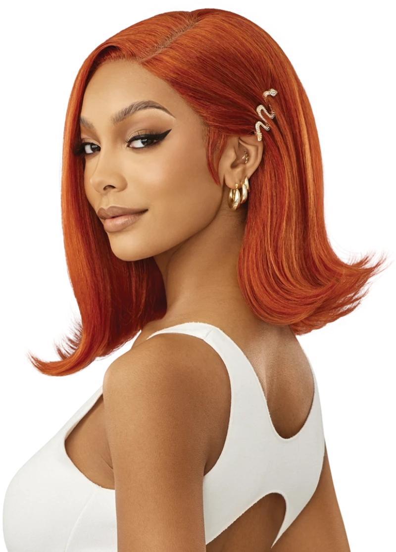 Medium - length wig with a heat - resistant formula for easy styling at homeOutre Glueless HD Lace Front Pre-Plucked Wig CARMEL